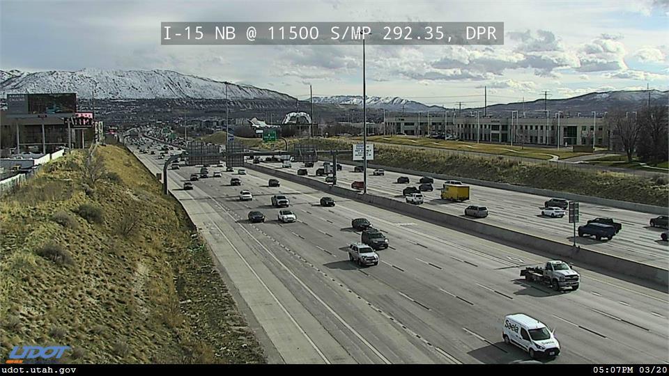 Traffic Cam I-15 NB @ 11500 S MP 292.51 DPR Player