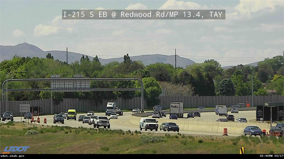 Traffic Cam I-215 S EB @ Redwood Rd SR 68 MP 13.4 TAY Player