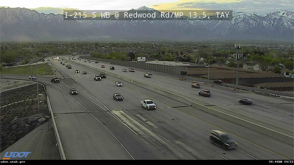 Traffic Cam I-215 S WB @ Redwood Rd SR 68 MP 13.5 TAY Player