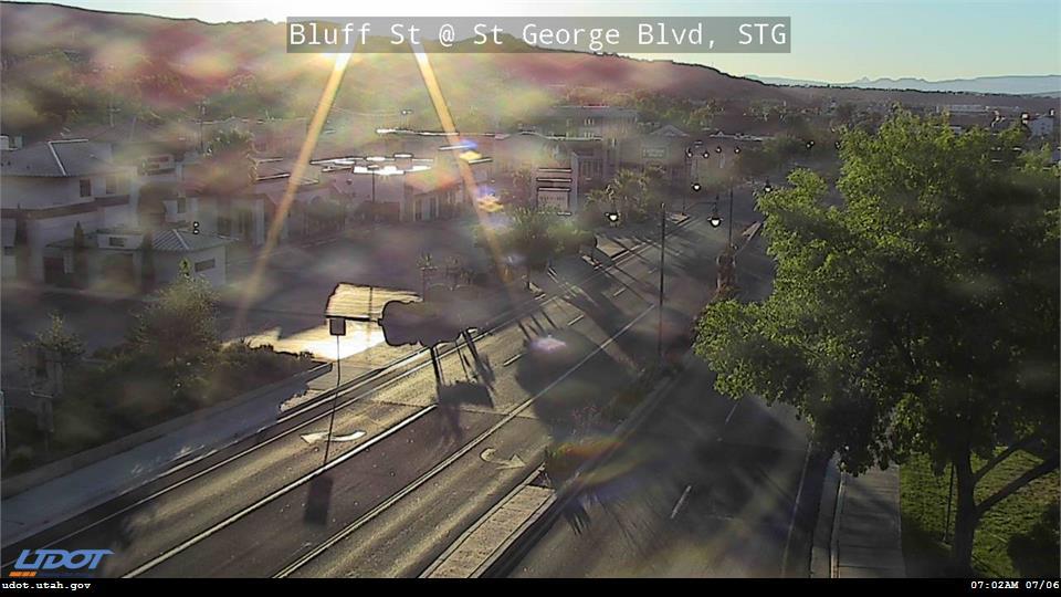 Bluff St SR 18 @ St George Blvd SR 34 STG Traffic Camera