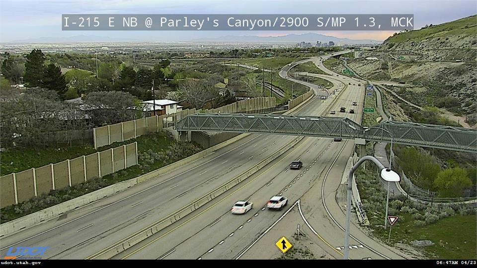 Traffic Cam I-215 E NB @ Parleys Canyon 2900 S MP 1.3 MCK Player