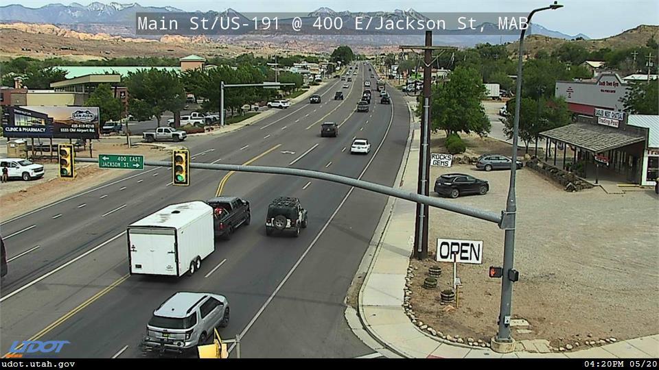 Traffic Cam Main St US 191 @ 400 E Jackson St MAB Player
