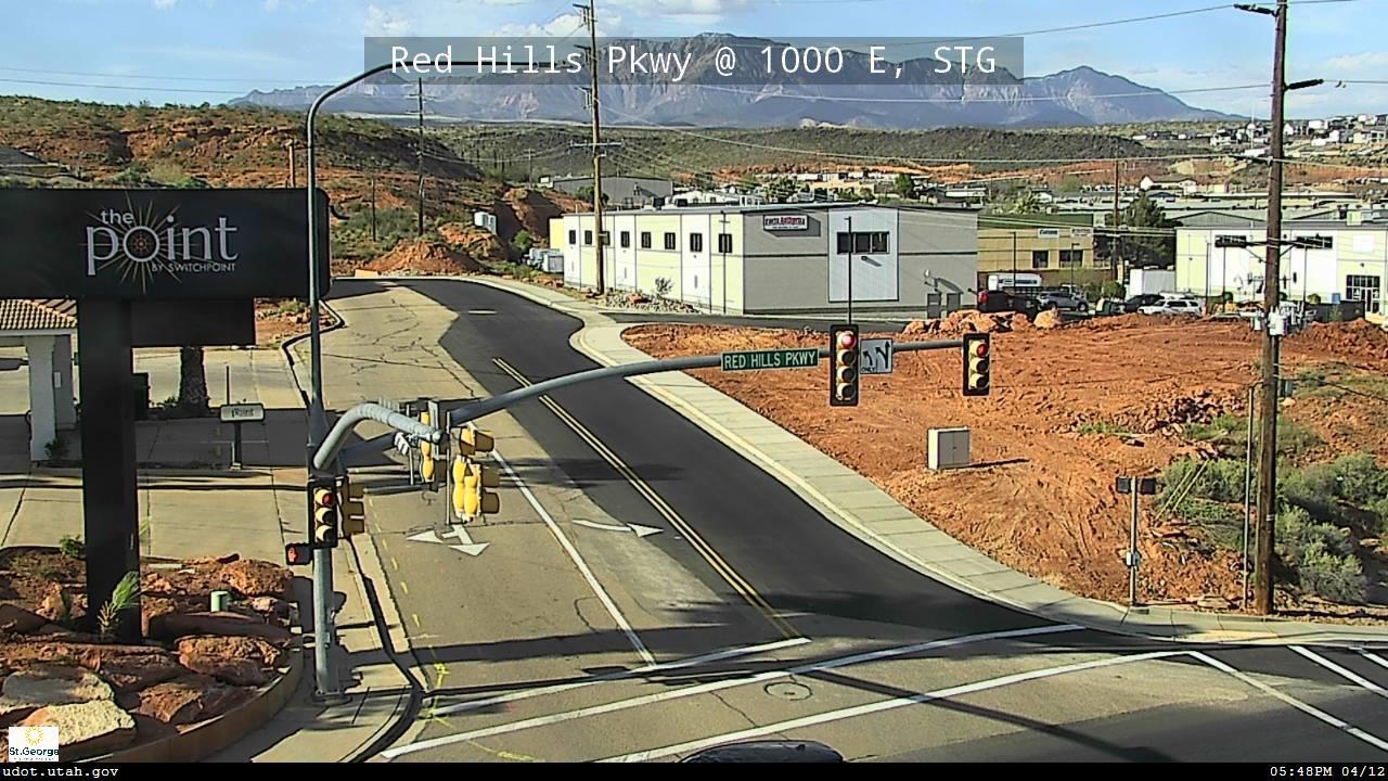 Red Hills Pkwy @ 1000 E STG Traffic Camera