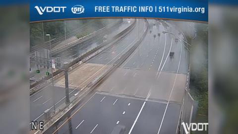 Traffic Cam Pentagon City: I-395 - MM 8 - NB - Exit 8, South of Route 27 - Washington Blvd Player