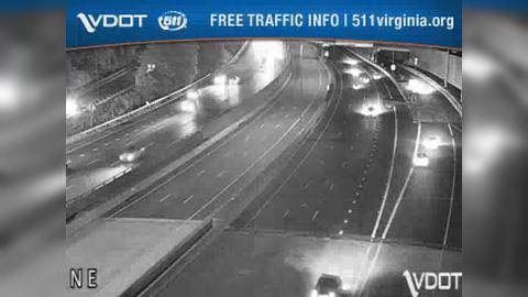 Traffic Cam Pentagon City: I-395 - MM 8 - NB - Exit 8, South of Route 27 - Washington Blvd Player