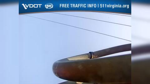 Traffic Cam Centreville Farms: I-66 - MM 54 - EB Player