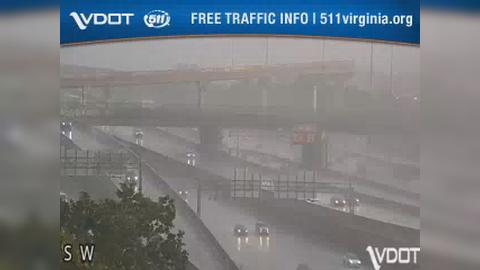 Traffic Cam Springfield Estates: I-95 - MM 170 - NB - Springfield Interchange (I-95 approach from south) Player
