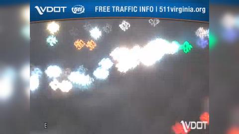 Traffic Cam Loisdale Estates: I-95 - MM 167 - NB - South of Route 289 (Franconia-Springfield Pkwy) Player