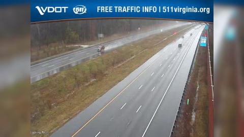Traffic Cam Springfield Terrace: I-64 - MM 241.18 - EB - 0.3 Mi past Colonial Pkwy overpass Player