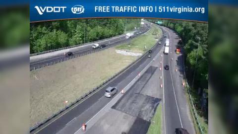 Traffic Cam Chesapeake: I-64 - MM 298.02 - EB - IL AT MILITARY HIGHWAY Player