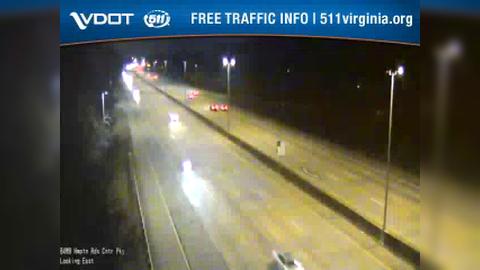 Traffic Cam Northampton: I-64 - MM 261.8 - WB - AT Hampton Roads Center Pkwy overpass Player