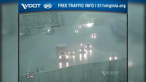 Dunn Loring Woods: I-66 - MM 63 - EB - Exit 64, Route 650 - Gallows Rd Traffic Camera