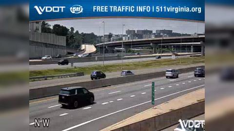 Traffic Cam Alexandria: I-95 - MM 177 - SB Local - West of Washington St Player