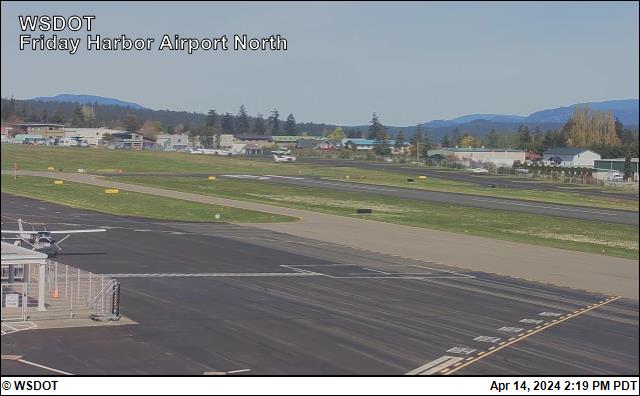 Traffic Cam Friday Harbor Airport North Player