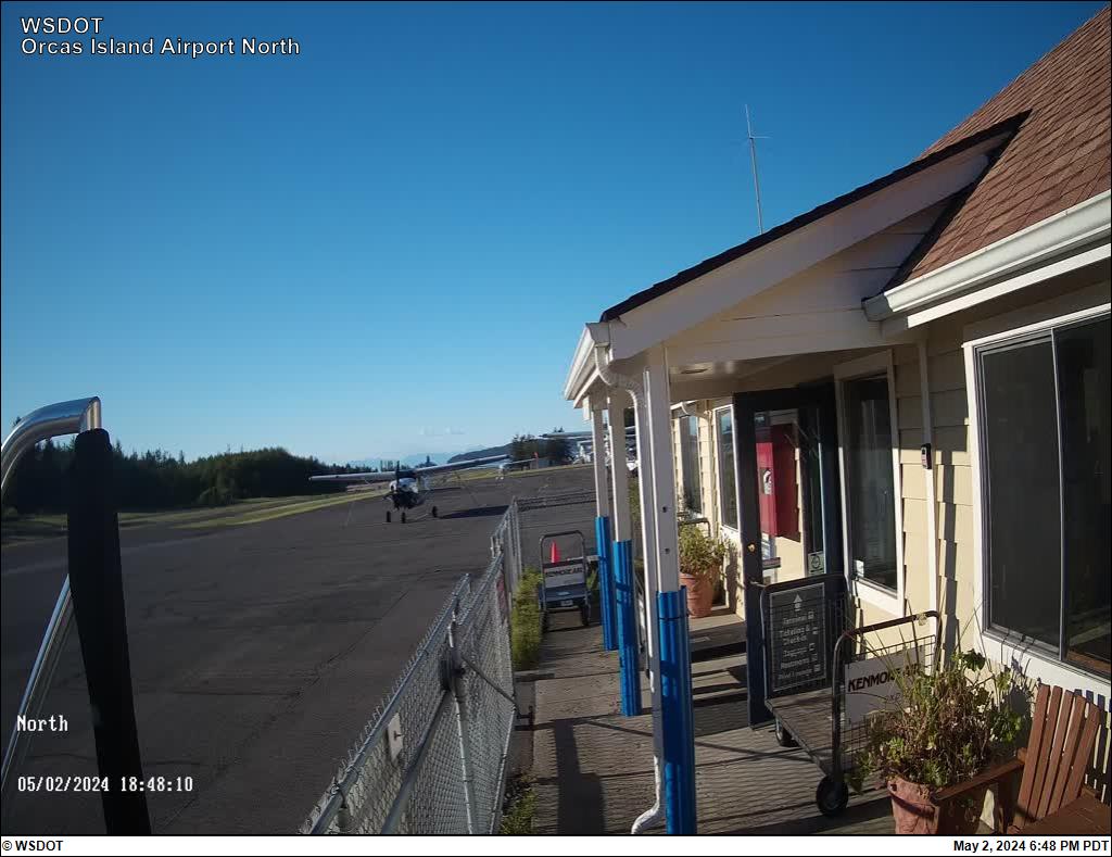 Traffic Cam Orcas Island Airport North Player