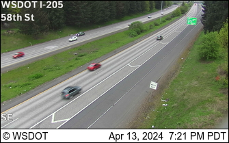 Traffic Cam I-205 at MP 31.5: 58th St Player