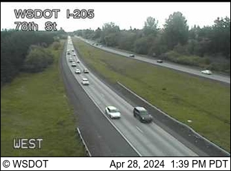 Traffic Cam I-205 at MP 32.6: 78th St Player