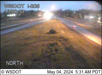 Traffic Cam I-205 at MP 37: 139th St Player