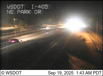 Traffic Cam I-405 at MP 5.3: NE Park Dr Player