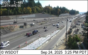 Traffic Cam I-405 at MP 9.2: 112th Ave SE Player