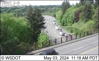 Traffic Cam I-5 at MP 104.8: Capitol Blvd Player