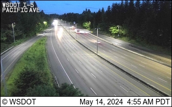 Traffic Cam I-5 at MP 107.2: Pacific Ave (Olympia) Player