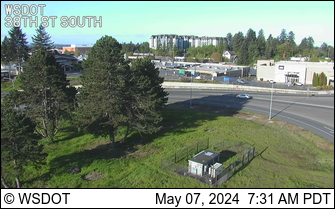 Traffic Cam I-5 at MP 131.8: S 38th St looking South Player