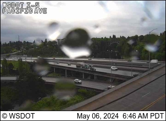Traffic Cam I-5 at MP 133.6: Pacific Ave (Tacoma) Player