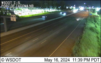 Traffic Cam I-5 at MP 136.6: Port of Tacoma Rd Player