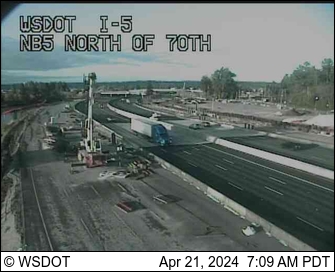 Traffic Cam I-5 at MP 138.7: North of 70th Ave Player