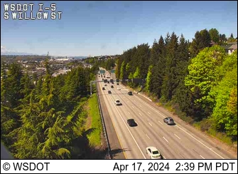 Traffic Cam I-5 at MP 160.4: S Willow St Player