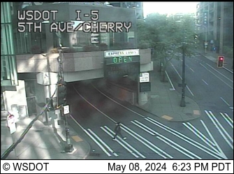 Traffic Cam I-5 at MP 165.4: 5th Ave/Cherry Player