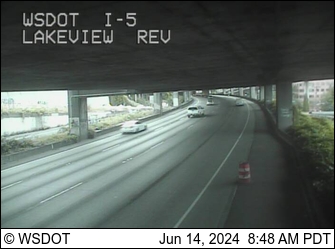 Traffic Cam I-5 at MP 167: Lakeview Express Lanes Player