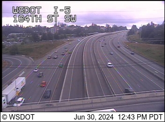 Traffic Cam I-5 at MP 183.9: 164th St SW Player