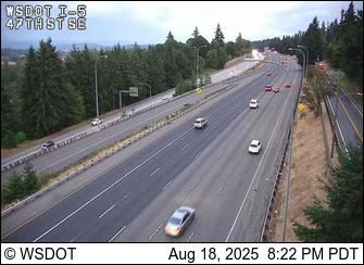 Traffic Cam I-5 at MP 191.9: 47th St SE Player