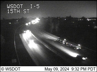 Traffic Cam I-5 at MP 195.3: 15th St Player