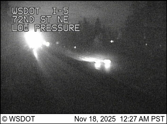 Traffic Cam I-5 at MP 199.8: 72nd St NE Player
