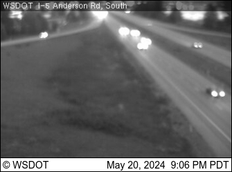 Traffic Cam I-5 at MP 225.1: Anderson Rd (South) Player