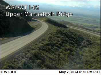 Traffic Cam I-82 at MP 7.7: Manastash Ridge Summit Player