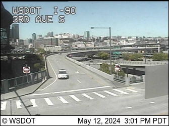 Traffic Cam I-90 at MP 2: 3rd Ave S Player