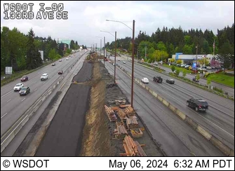 Traffic Cam I-90 at MP 10.4: 133rd Ave SE Player