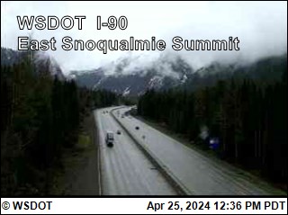 Traffic Cam I-90 at MP 53.4: East Snoqualmie Summit Player