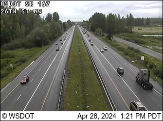 Traffic Cam SR 167 at MP 16.3: 26th St NW Player