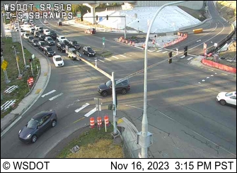 SR 516 at MP 1.9: I-5 Interchange Traffic Camera