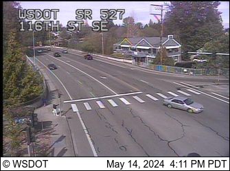 Traffic Cam SR 527 at MP 9.9: 116th St SE Player