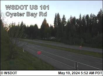 Traffic Cam US 101 at MP 359: Oyster Bay Rd. Player
