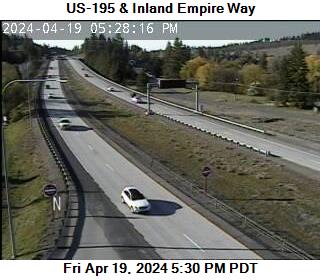 Traffic Cam US 195 at MP 94.3: Inland Empire Way Player