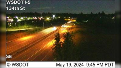 Traffic Cam Battle Ground: I-5 at MP 7.3: 134th St Player