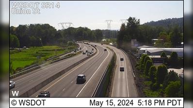 Traffic Cam Washougal: SR 14 at MP 14.6: Union St Player