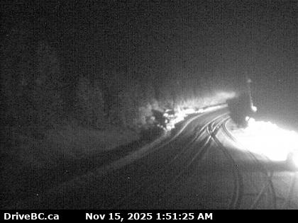 Hwy-20, about 88 km from Bella Coola and 41 km from Anahim Lake, near gate at top of Bella Coola hill, looking west. (elevation: 1515 metres) Traffic Camera